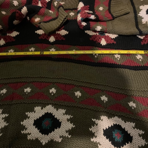 Fall knitted sweater size Medium - Picture 6 of 11